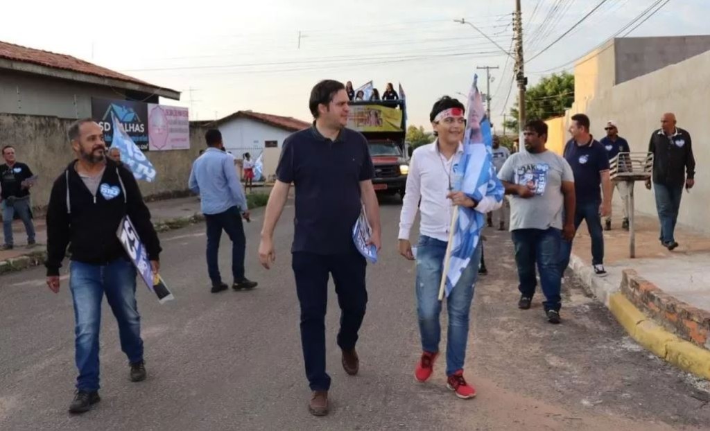 Apoiadores acompanham Thiago Silva nas visitações